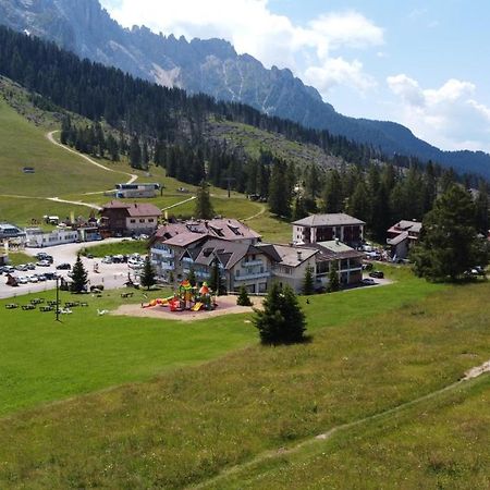 Mytime Hotels Savoy Vigo di Fassa Esterno foto