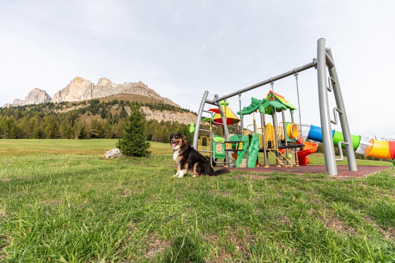 Mytime Hotels Savoy Vigo di Fassa Esterno foto