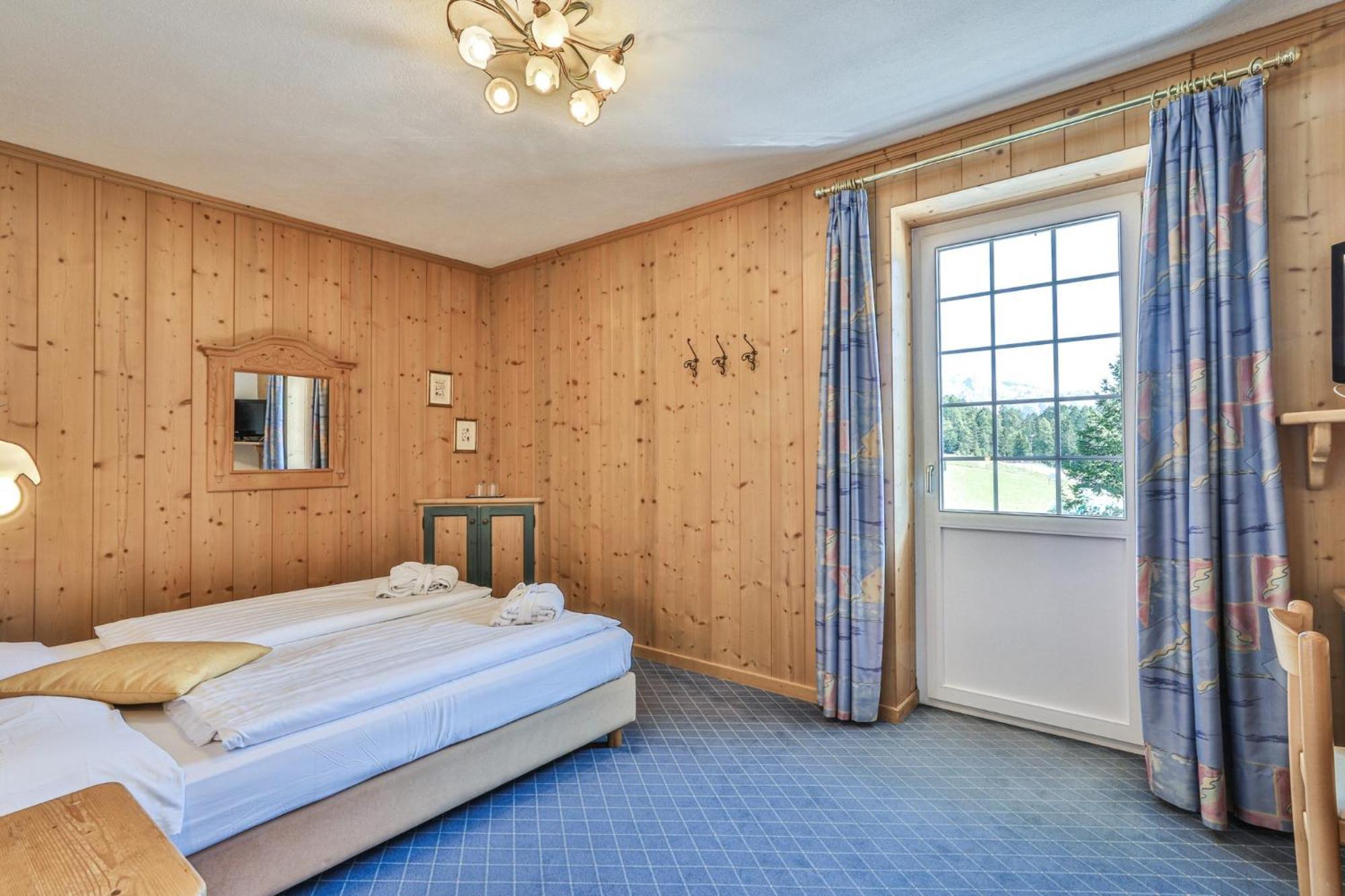 Mytime Hotels Savoy Vigo di Fassa Camera foto