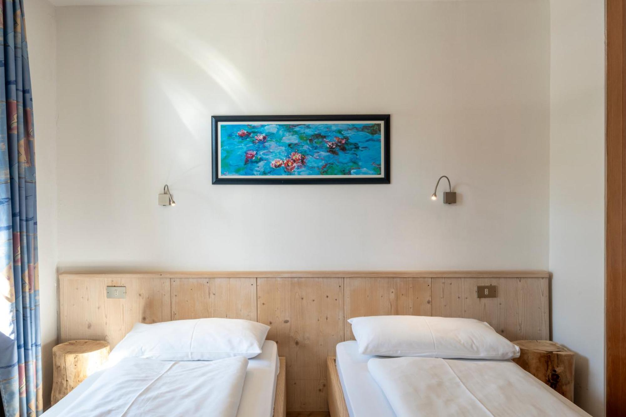 Mytime Hotels Savoy Vigo di Fassa Esterno foto