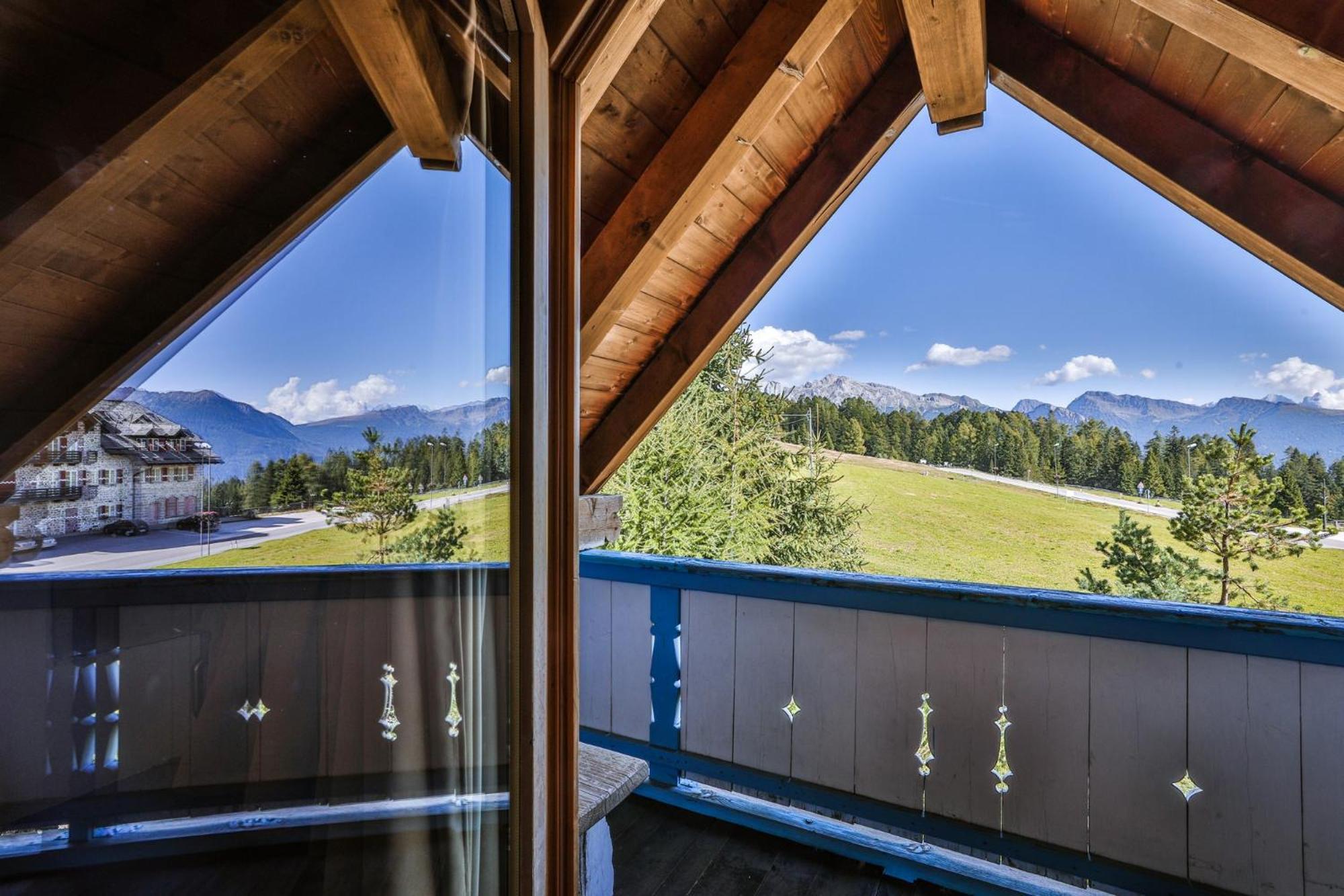 Mytime Hotels Savoy Vigo di Fassa Camera foto