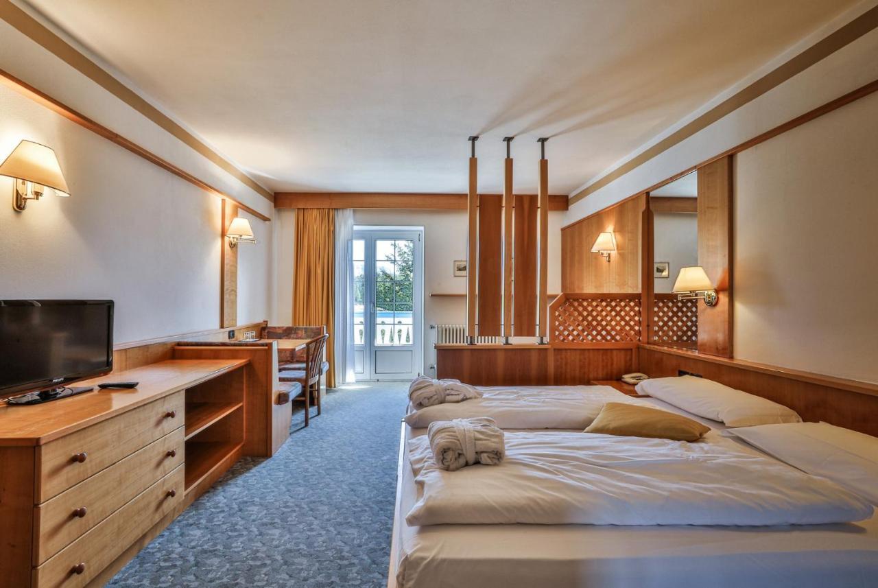 Mytime Hotels Savoy Vigo di Fassa Esterno foto